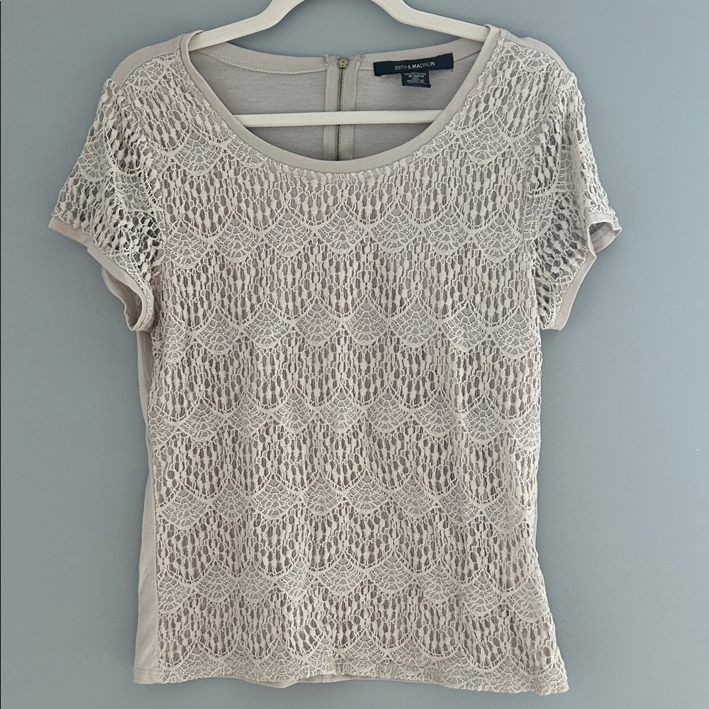 89th & Madison Beige Lace Short Sleeve Top